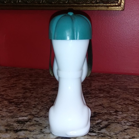 1104 Vintage Avon Milk Glass Snoopy Empty Decanter - Picture 3 of 7